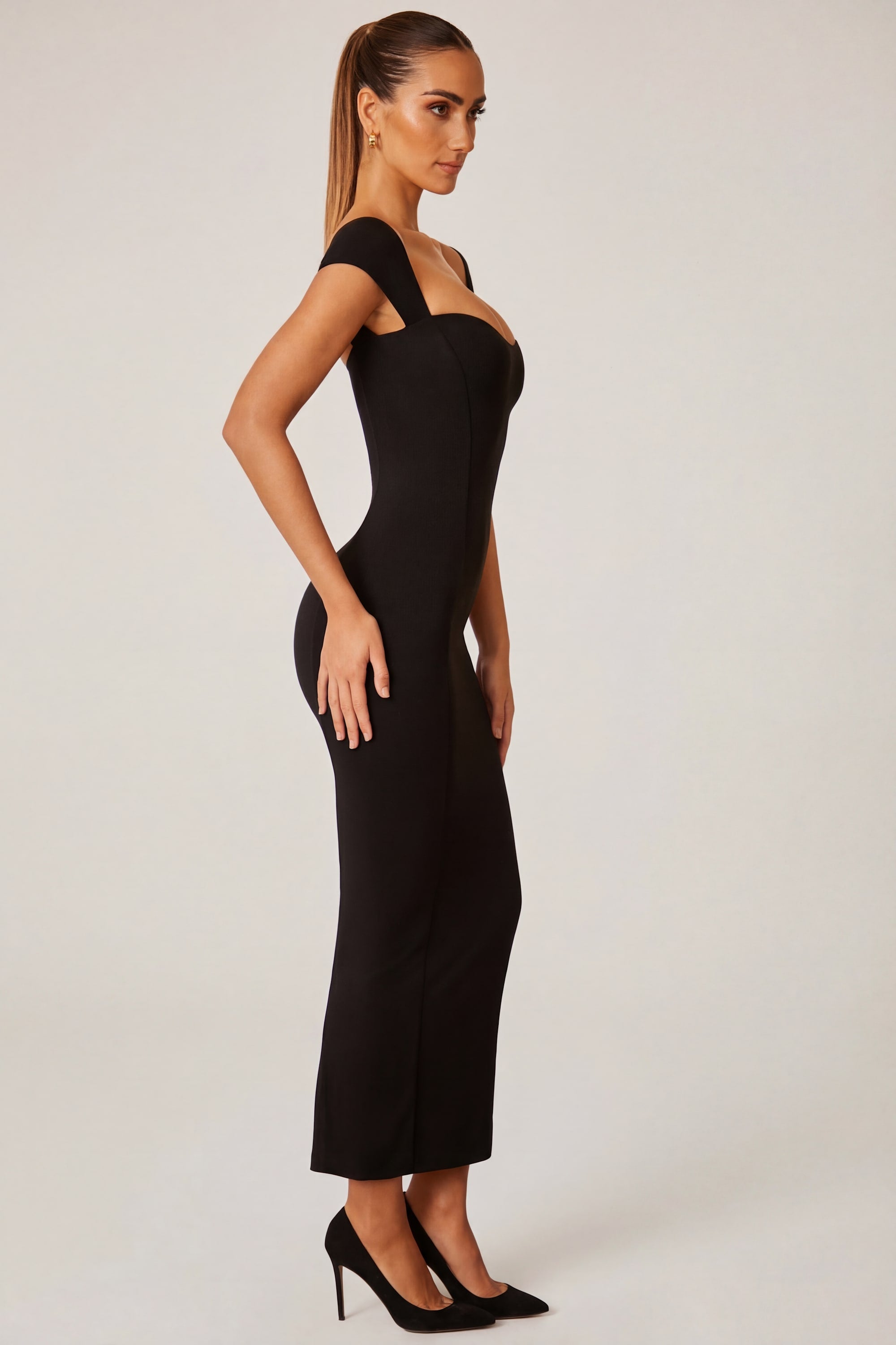 Sweetheart Neckline Maxi Dress in Black | Oh Polly Sweetheart Neckline Maxi Dress in Black | Oh Polly