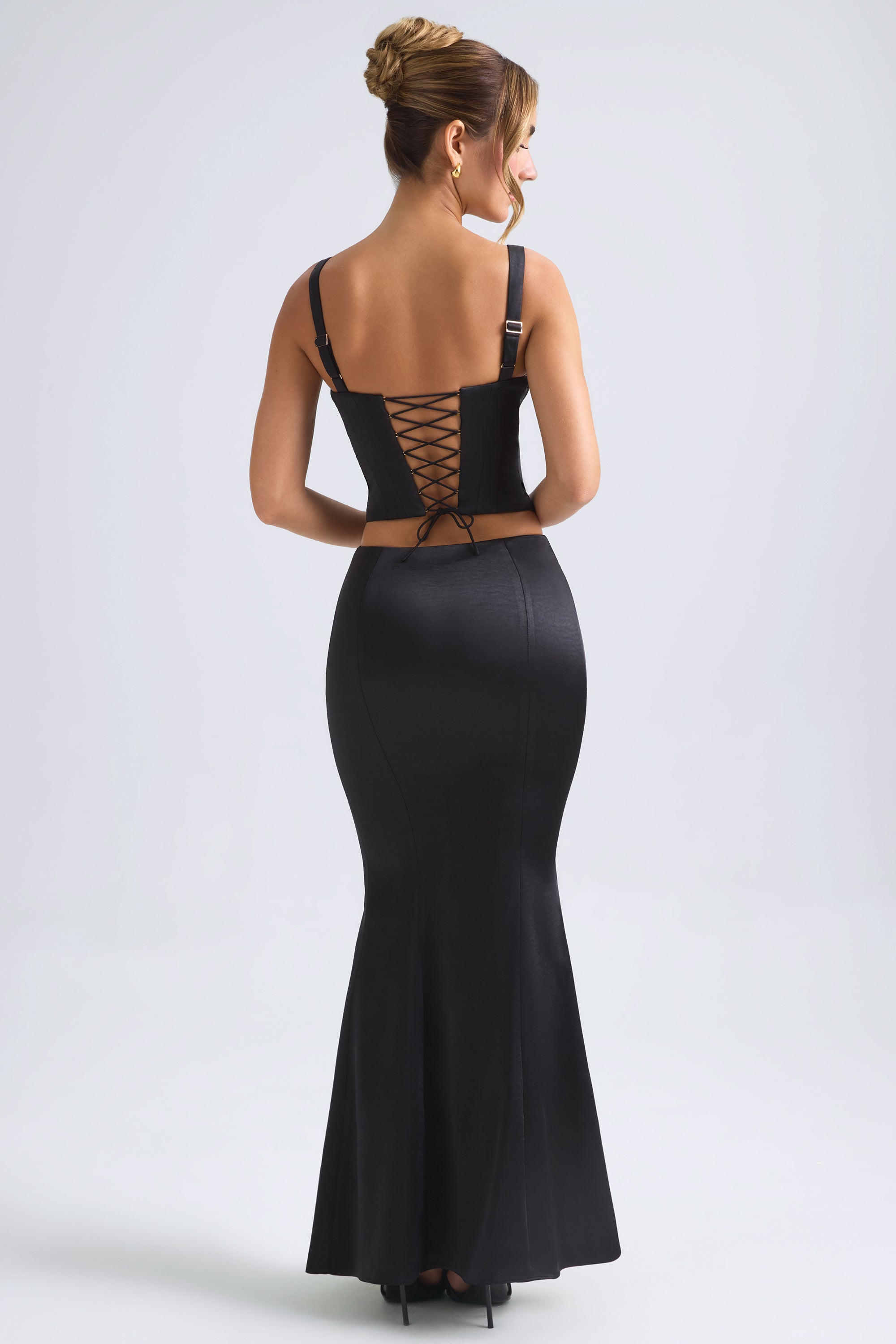 Mid-Rise Fishtail Maxi Skirt in Black - 6 | Oh Polly Mid-Rise Fishtail Maxi Skirt in Black - 6 | Oh Polly