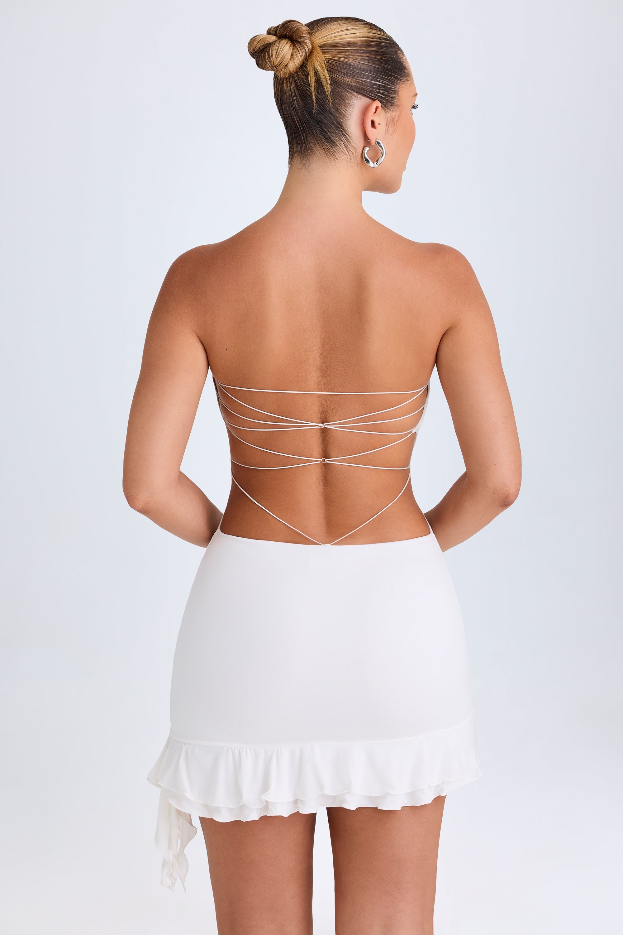 Ruffle-Trim Cut-Out Bandeau Mini Dress in White - L