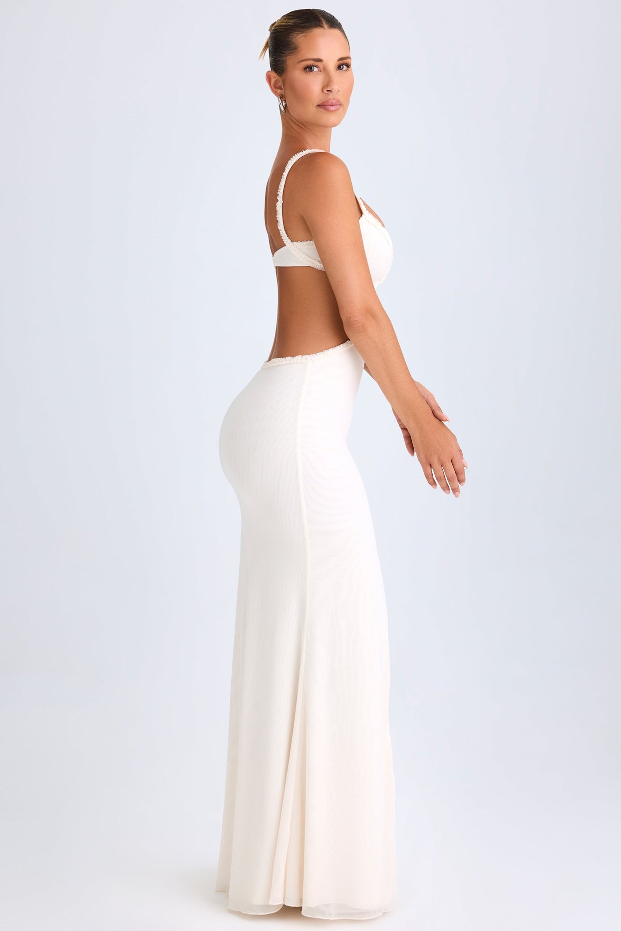 Ruffle-Appliqu Cut-Out Maxi Dress in White - XXL | Oh Polly Ruffle-Appliqu Cut-Out Maxi Dress in White - XXL | Oh Polly