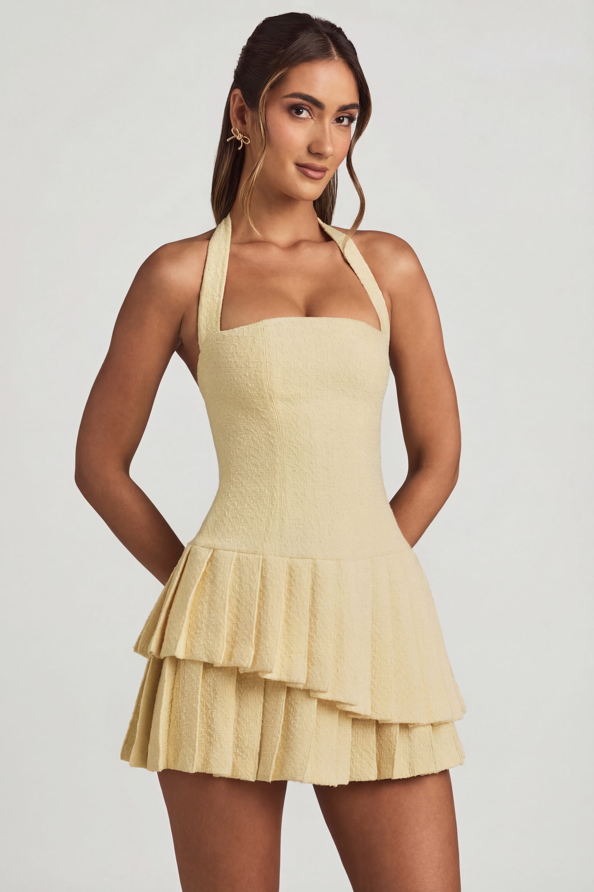 ワンピース theredthread S layered ruffle dress mini Rosaria Asymmetric Layered Halterneck Mini Dress in Pastel Yellow