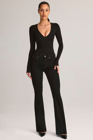 Mid-Rise Flared Jeans in Black