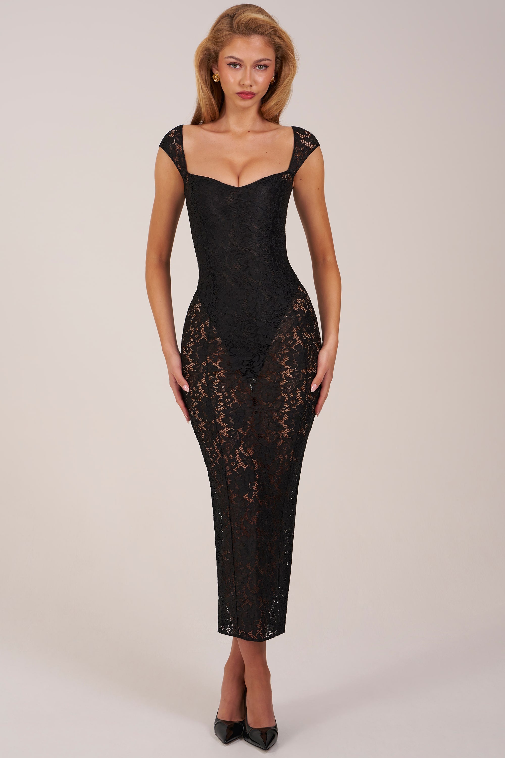 Sweetheart-Neck Maxi Dress in Black - S