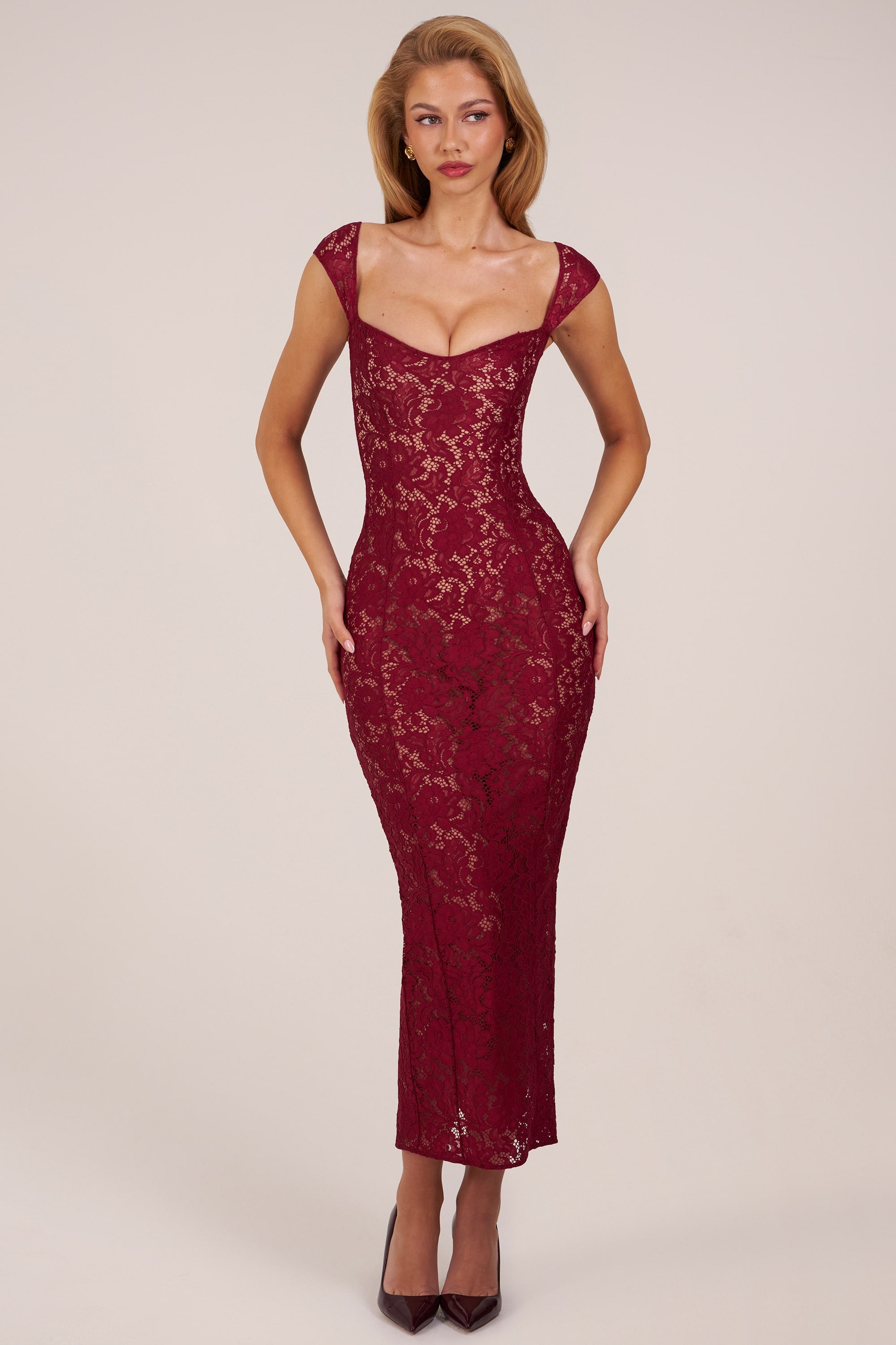 Sweetheart-Neck Maxi Dress in Wine - XXS