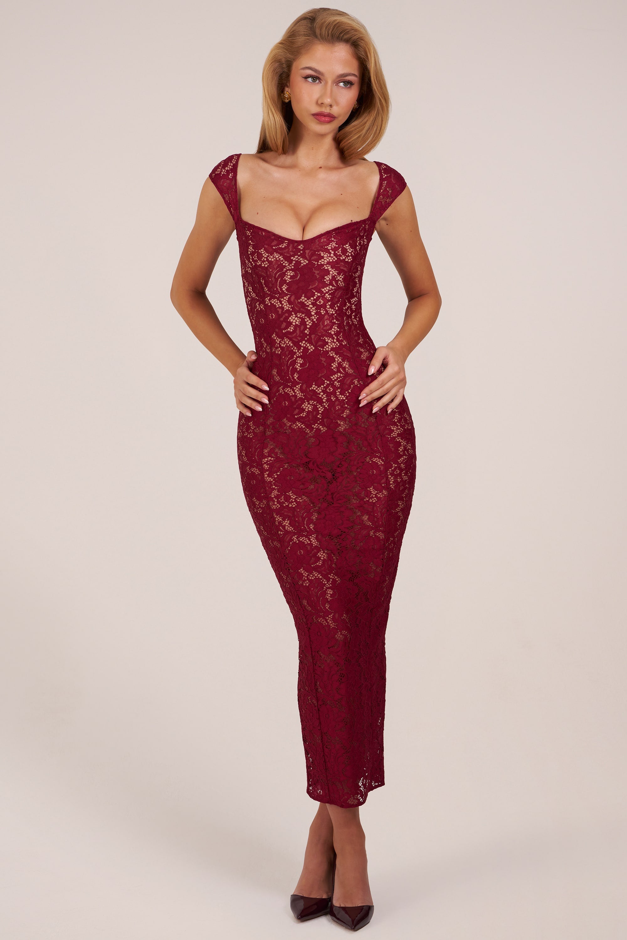 Sweetheart-Neck Maxi Dress in Wine - XXS