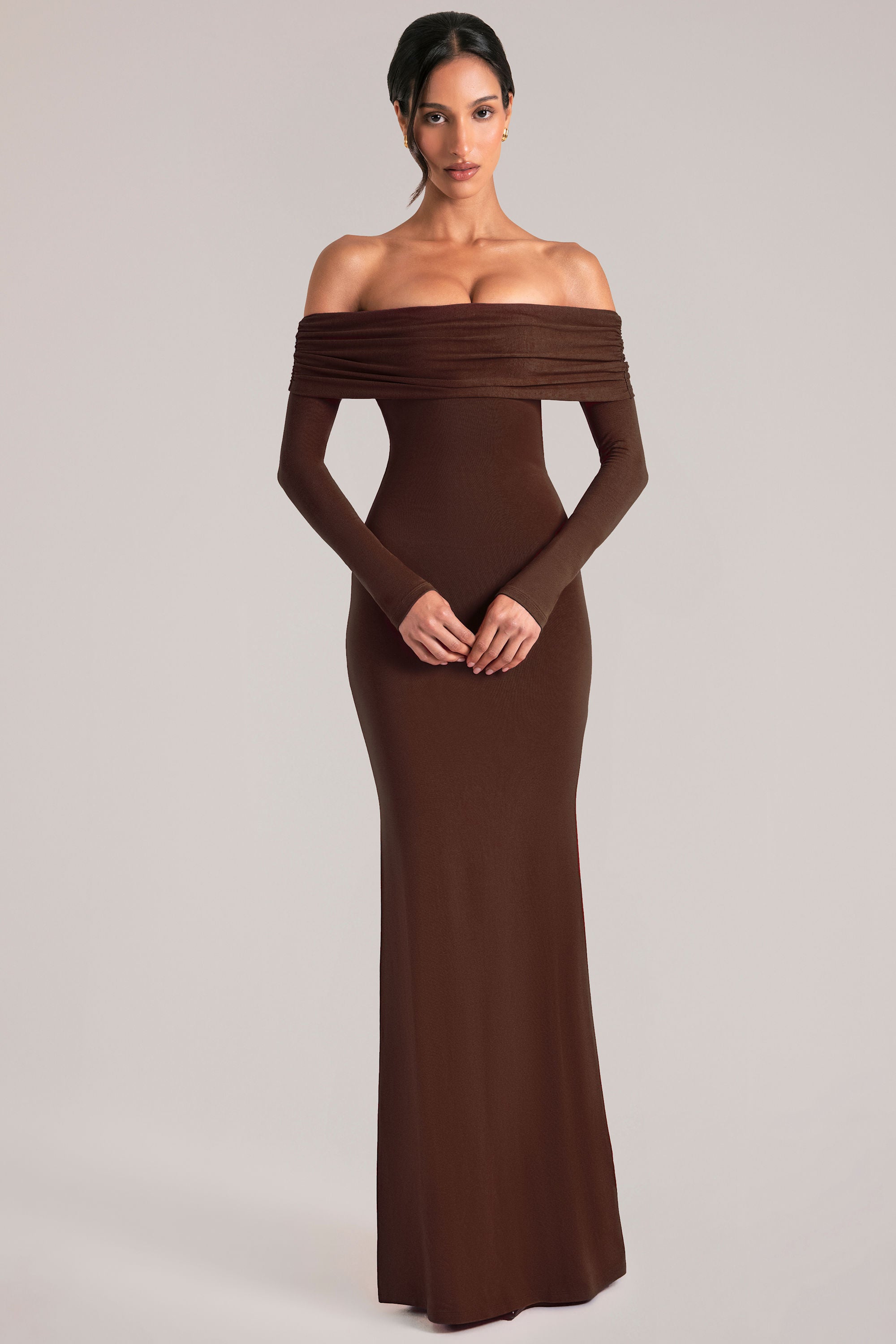 Depny Off-Shoulder Long -Sleeve Maxi Dress in Chocolate Brown