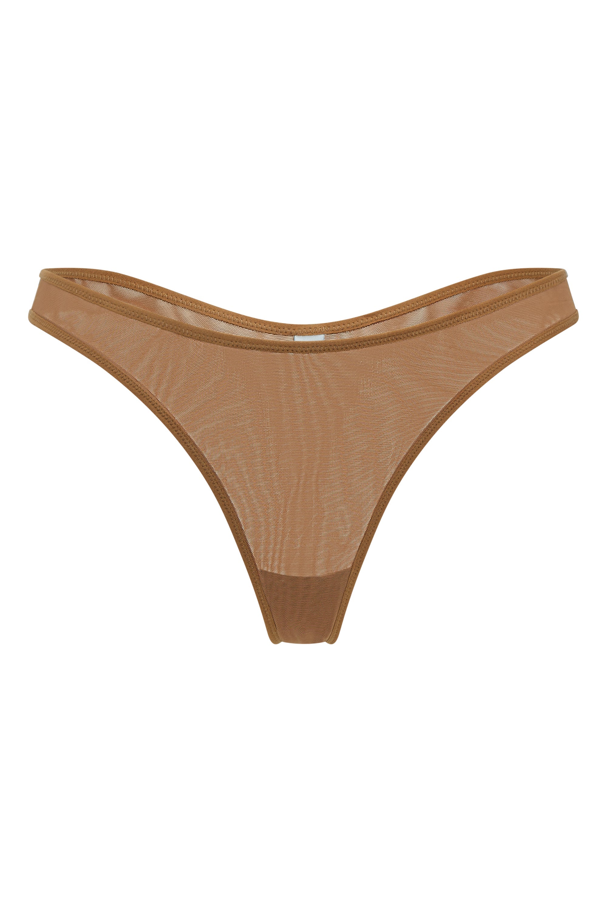 Tanga de malla suave en almendra