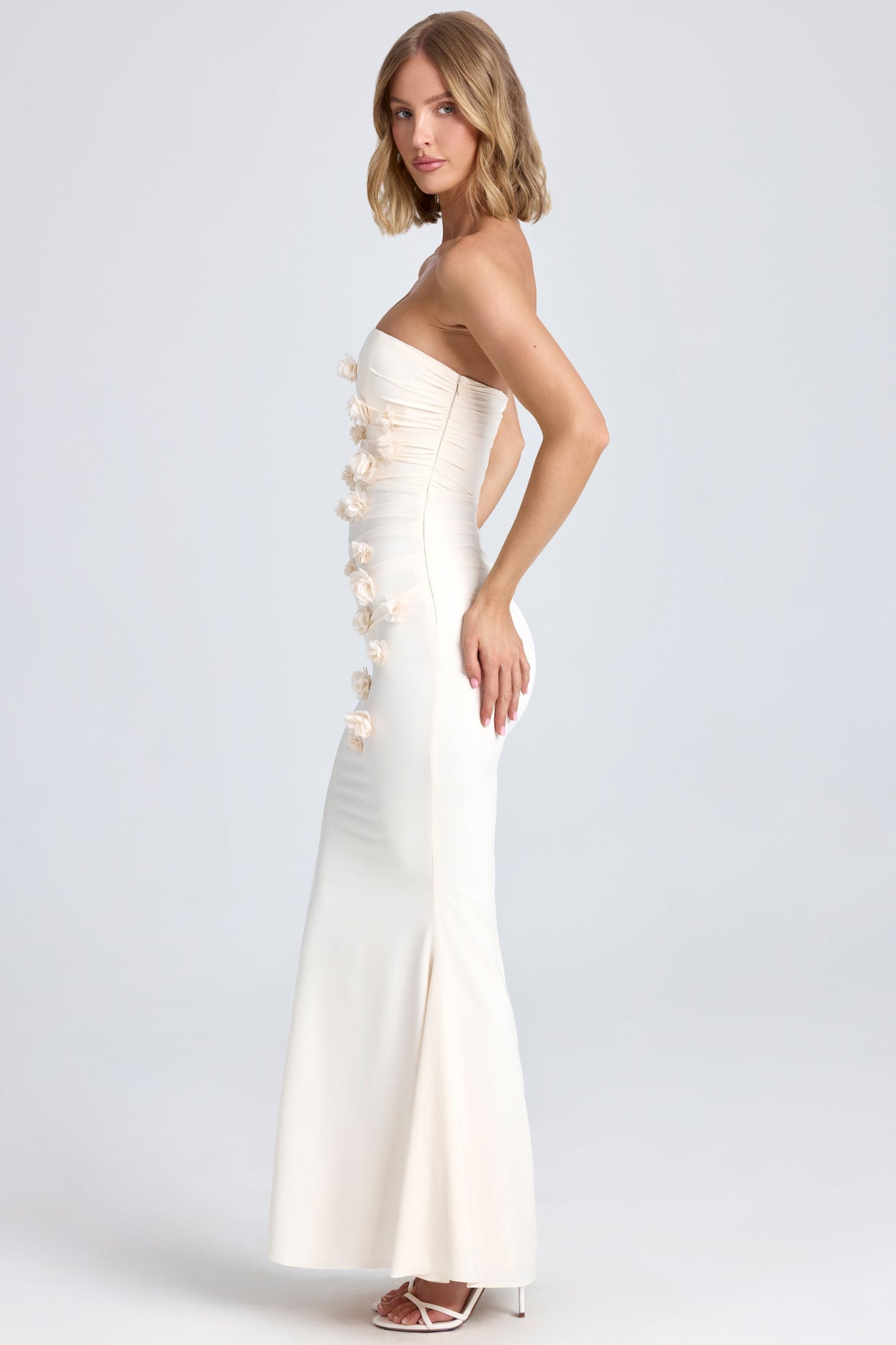 Draped Floral-Appliqu Maxi Dress in Ivory - 14 | Oh Polly Draped Floral-Appliqu Maxi Dress in Ivory - 14 | Oh Polly