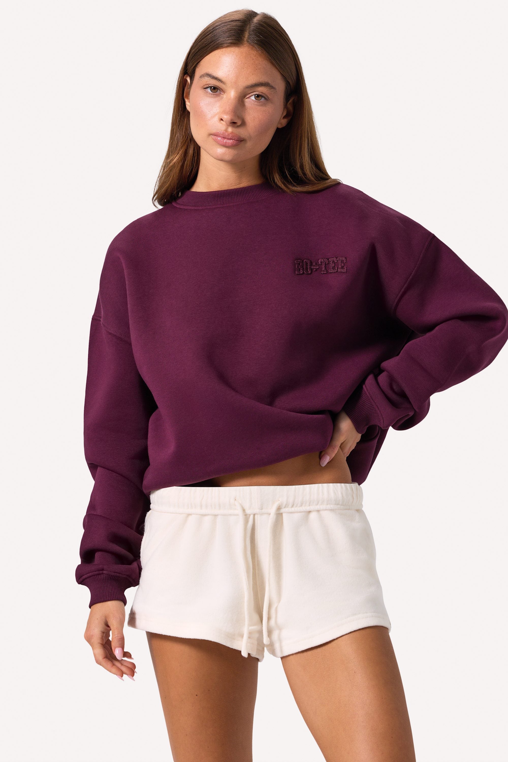 Oversized Crew-Neck Jumper in Burgundy