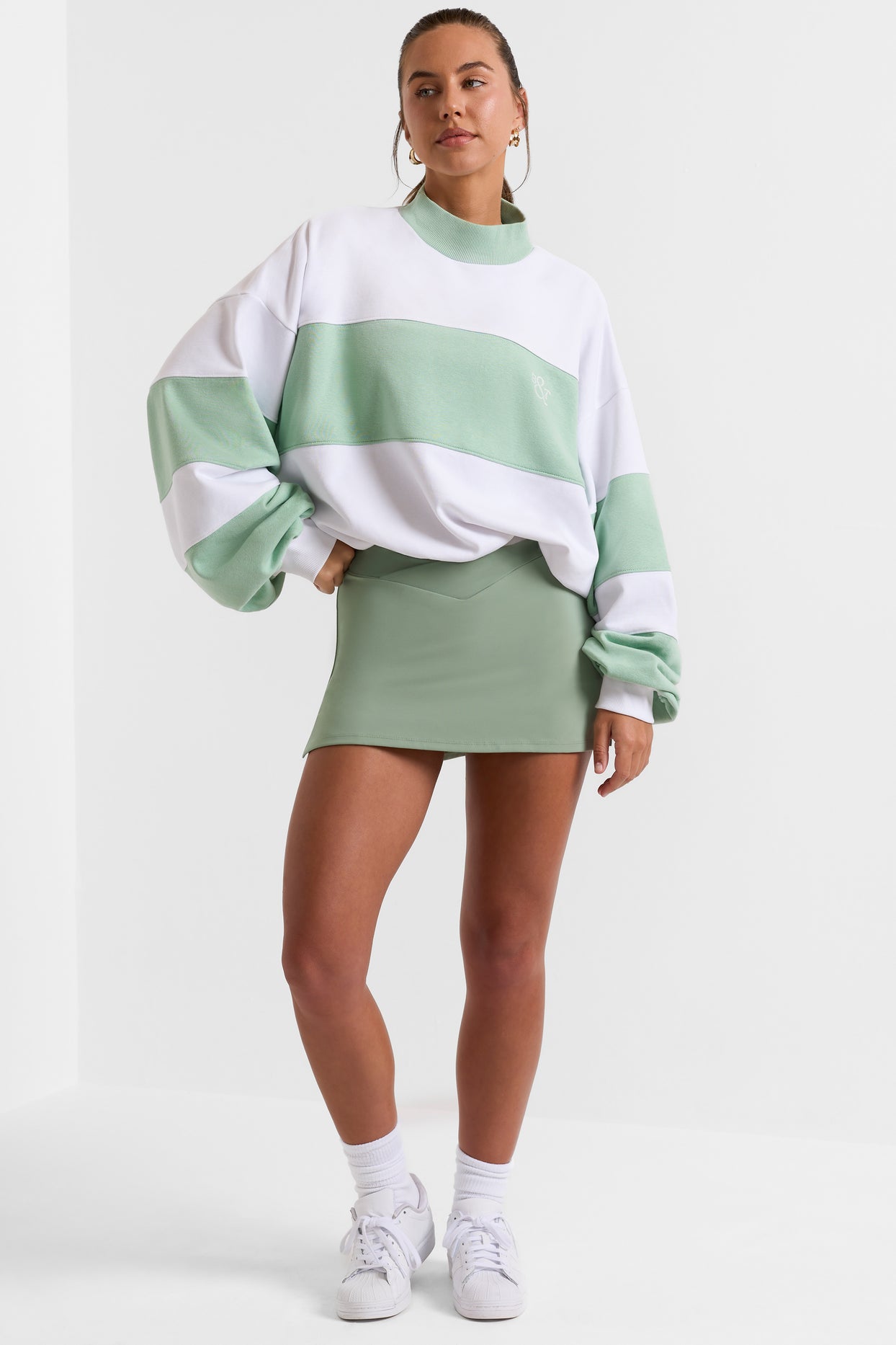 Moletom oversized com gola alta em verde menta