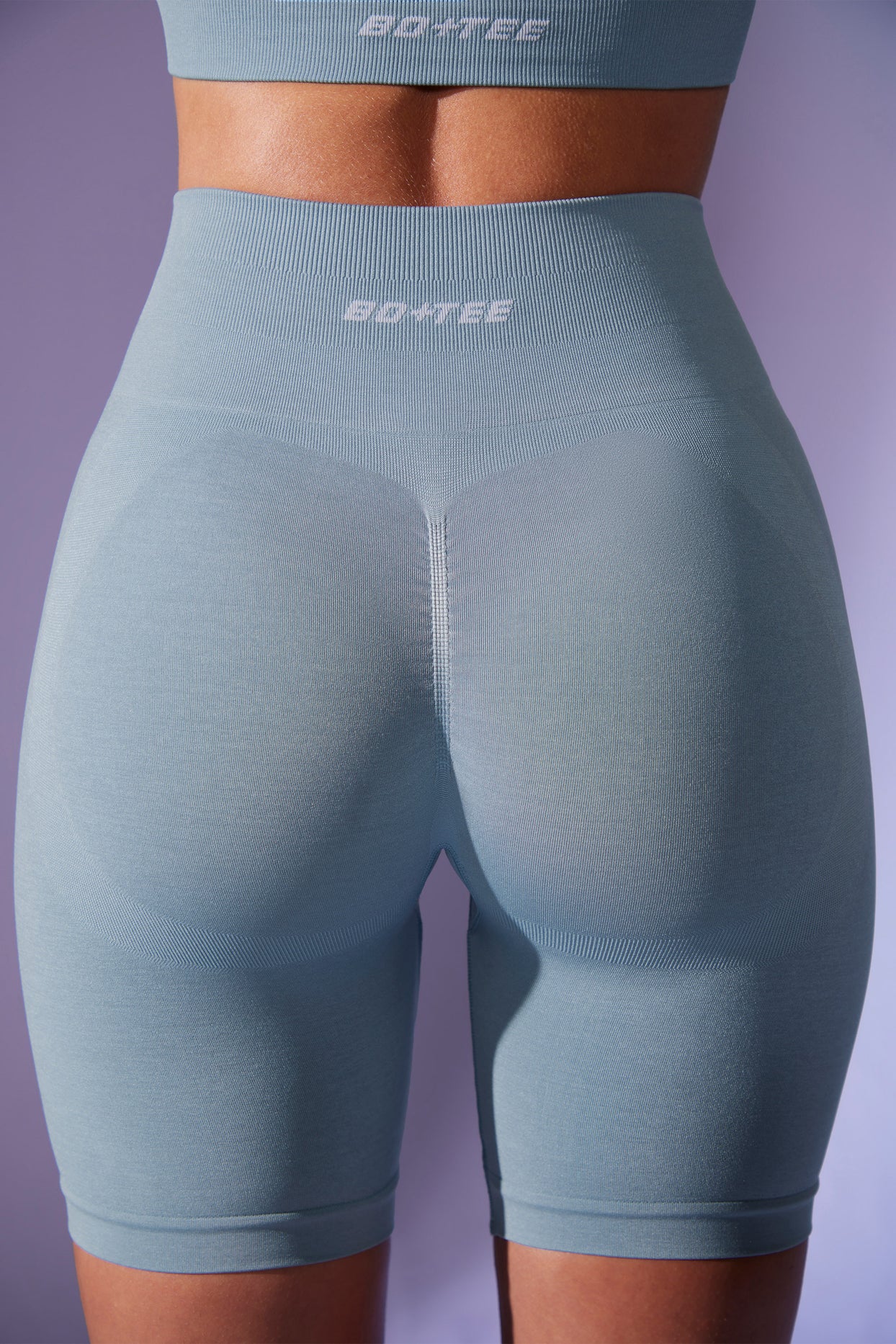 Shorts ciclistas de cintura alta Define Luxe en azul denim