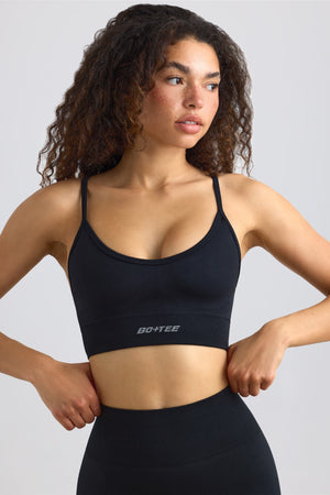 Super Sculpt Seamless Scoop-Neck Sports Bra in Black