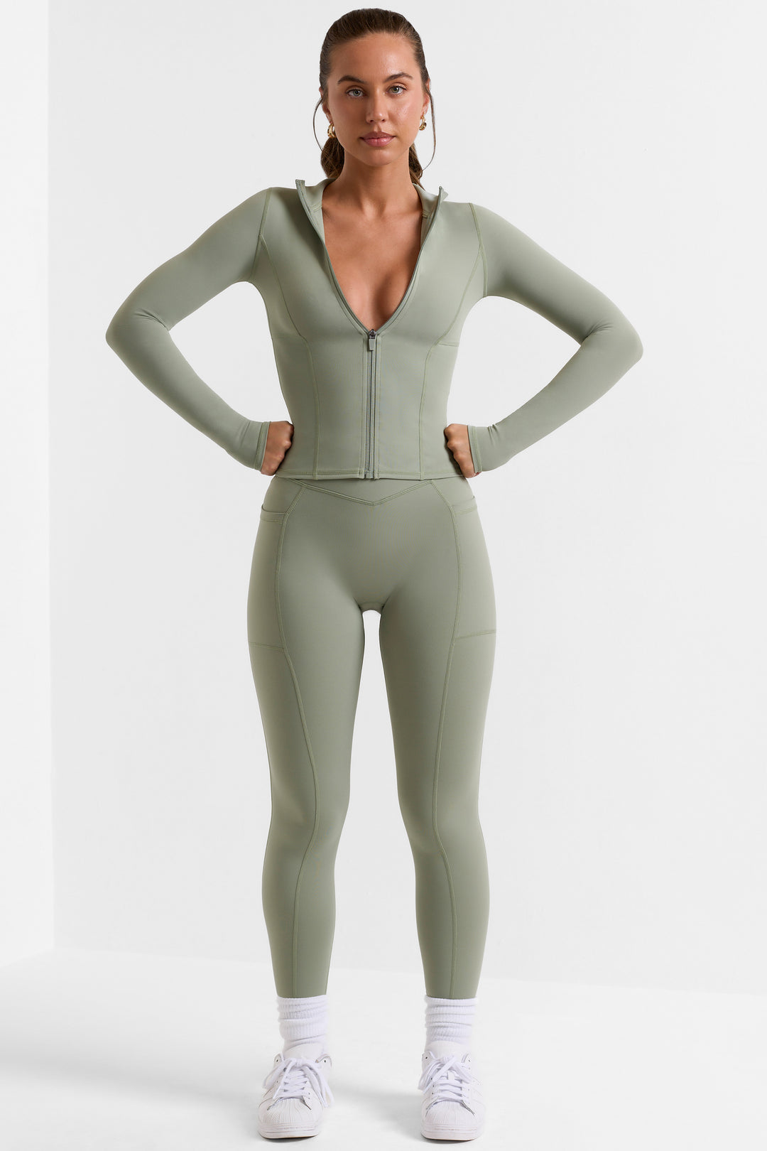 Advantage Full Length Leggings with Pockets in Bamboo Green | Oh Polly