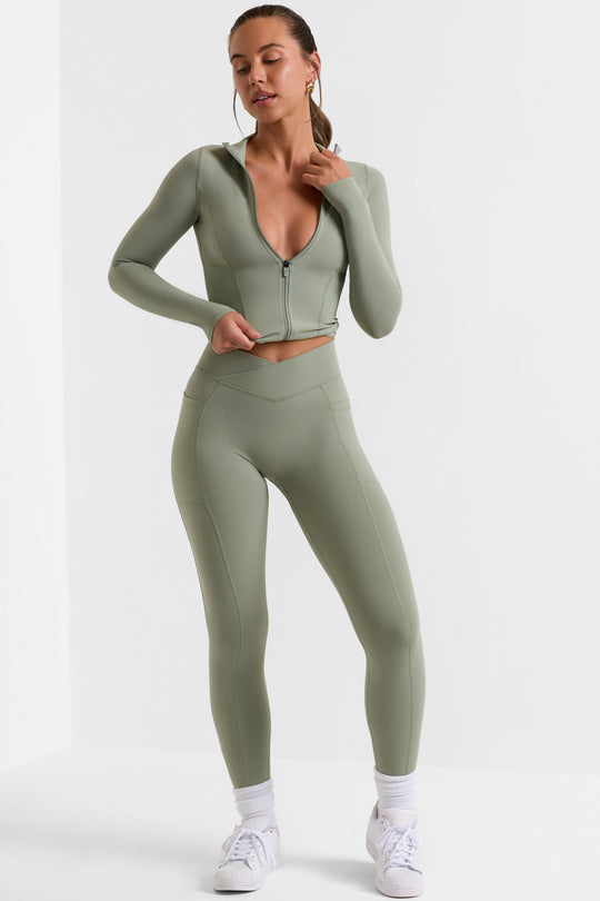 Advantage Full Length Leggings with Pockets in Bamboo Green | Oh Polly