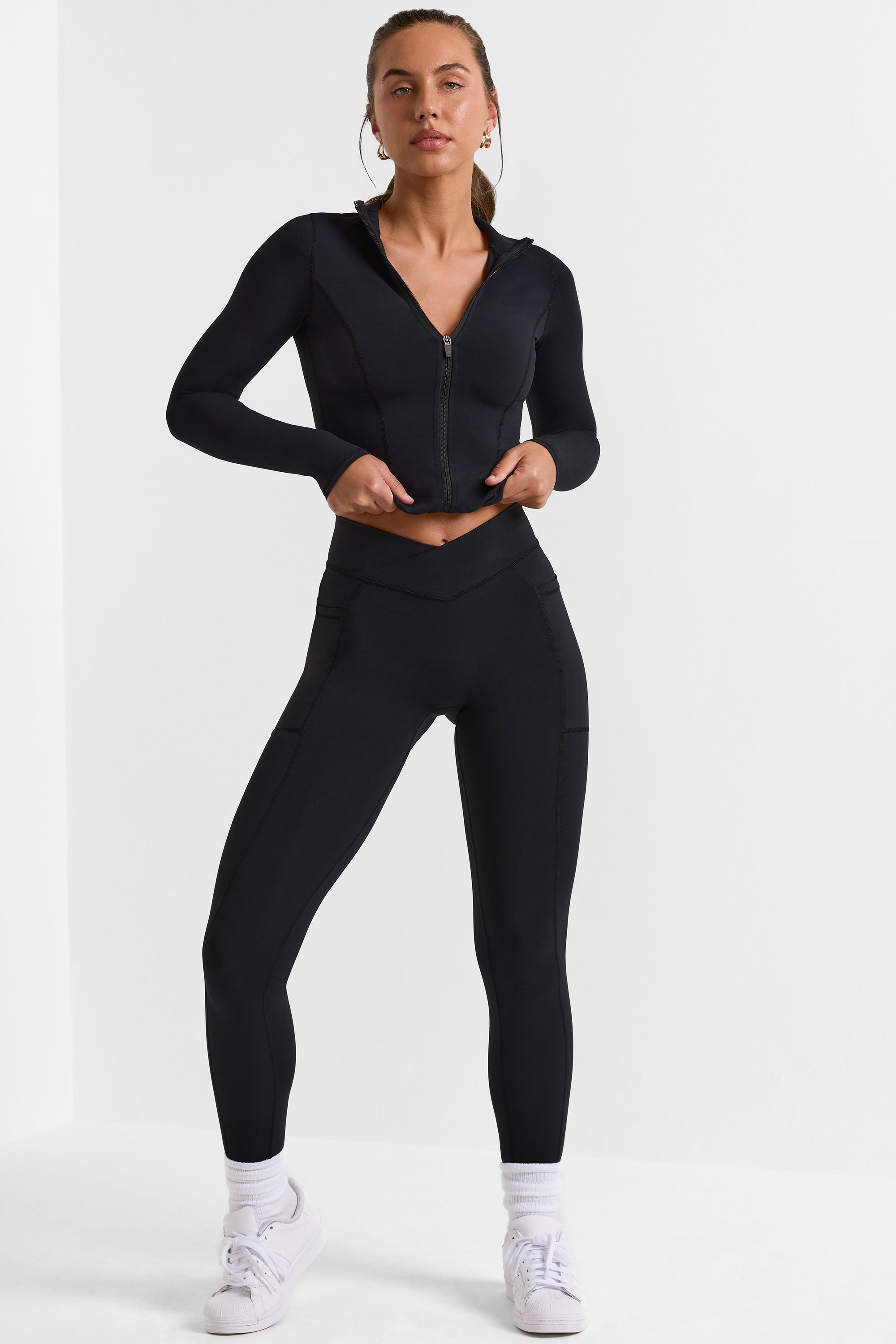 Buy Clovia High Rise 3-Pocket Active Tights in Black Online at Best Prices  in India - JioMart.