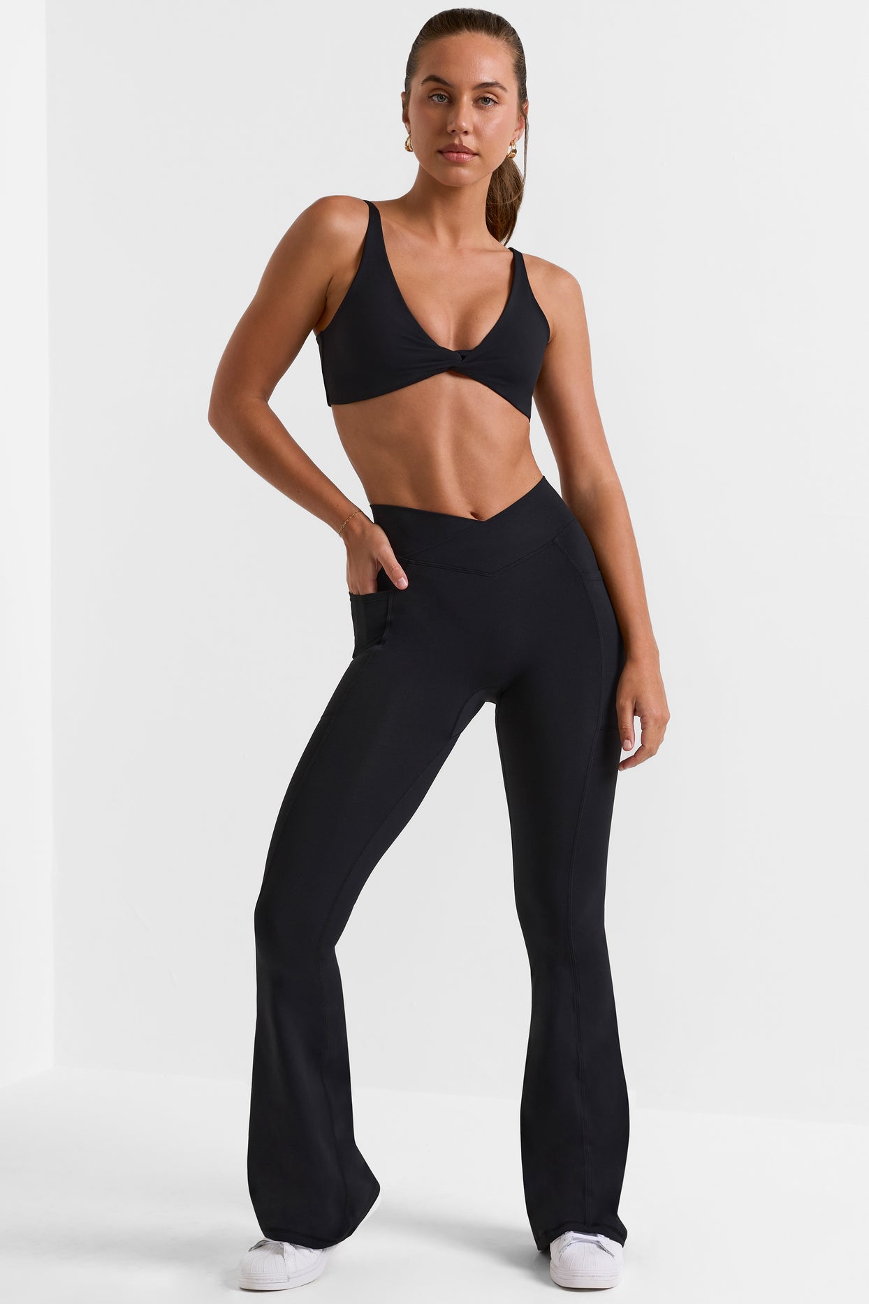 Crossover Flare Leggings With Pocketsmith