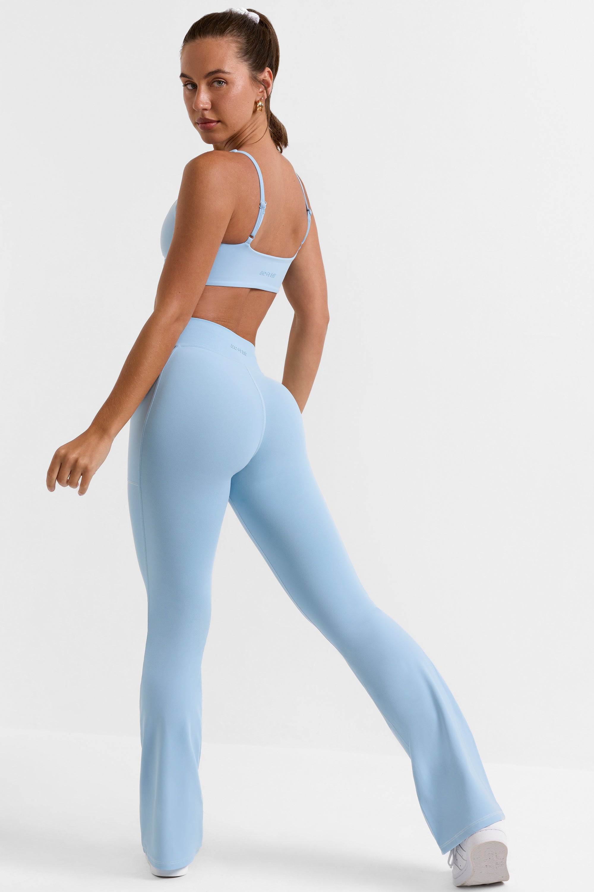 Wholesale V Cross Waist Exercise Trousers Fitness Yoga Pants with Side  Pockets, Womens Cute Sky Blue Activewear Ribbed Leggings Street Clothing  Ropa De Mujer - China Essential Yoga Pants and Essential Leggings