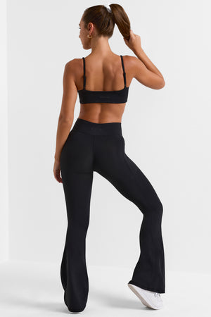 Soft Active V-Waist Pocket Flared Leggings in Black