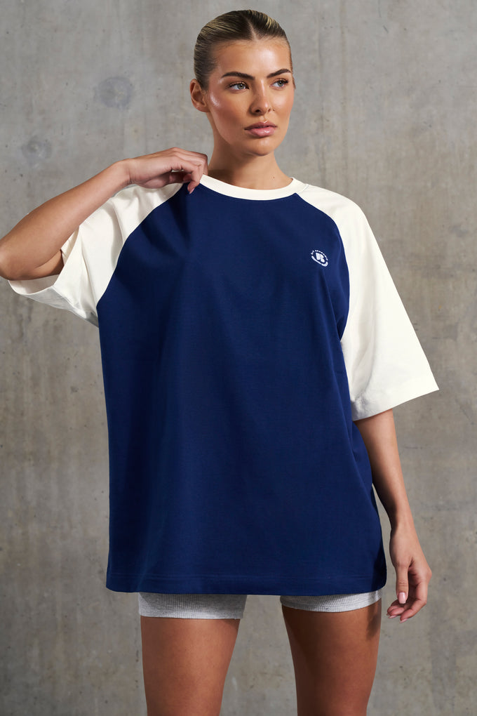 Camiseta extragrande con eslogan en azul marino