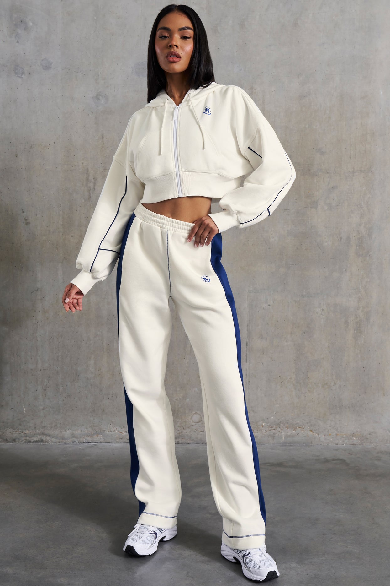 Petite Wide Leg Sweatpants in White