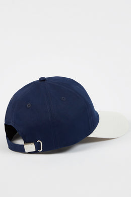 Gorra de béisbol en azul marino