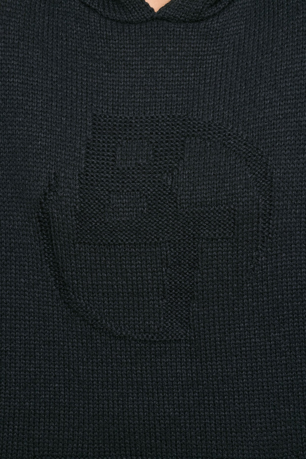 Sudadera con capucha de punto grueso extragrande en negro