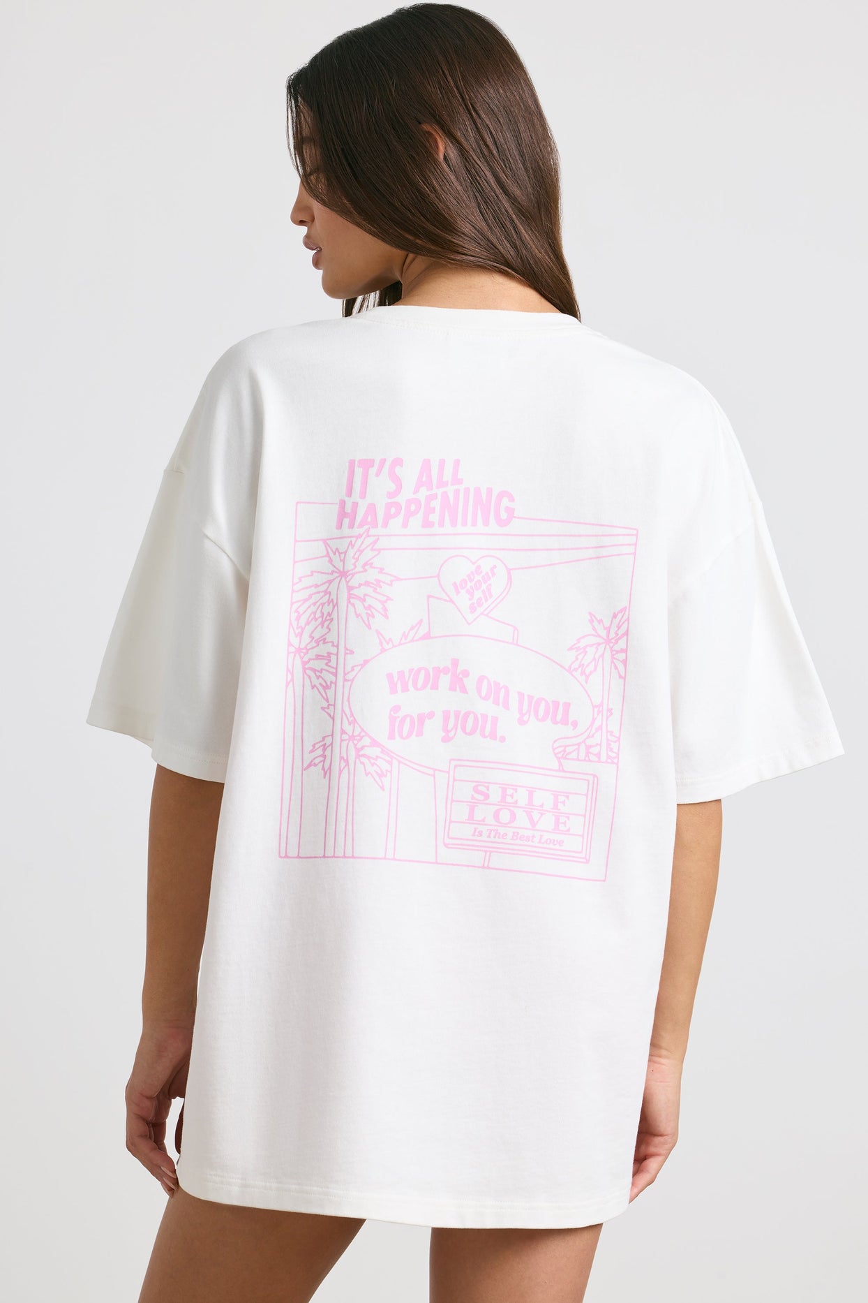 Camiseta oversize de manga corta en blanco