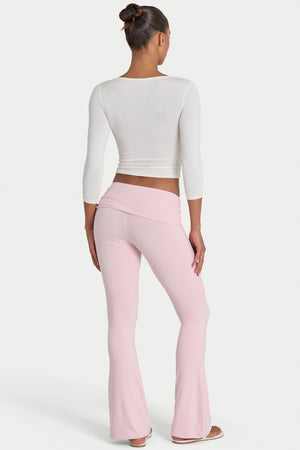 Bo+Tee model Hayley wearing the Rebloom Trousers in Blush Modal fabric perfect for weekend getaways