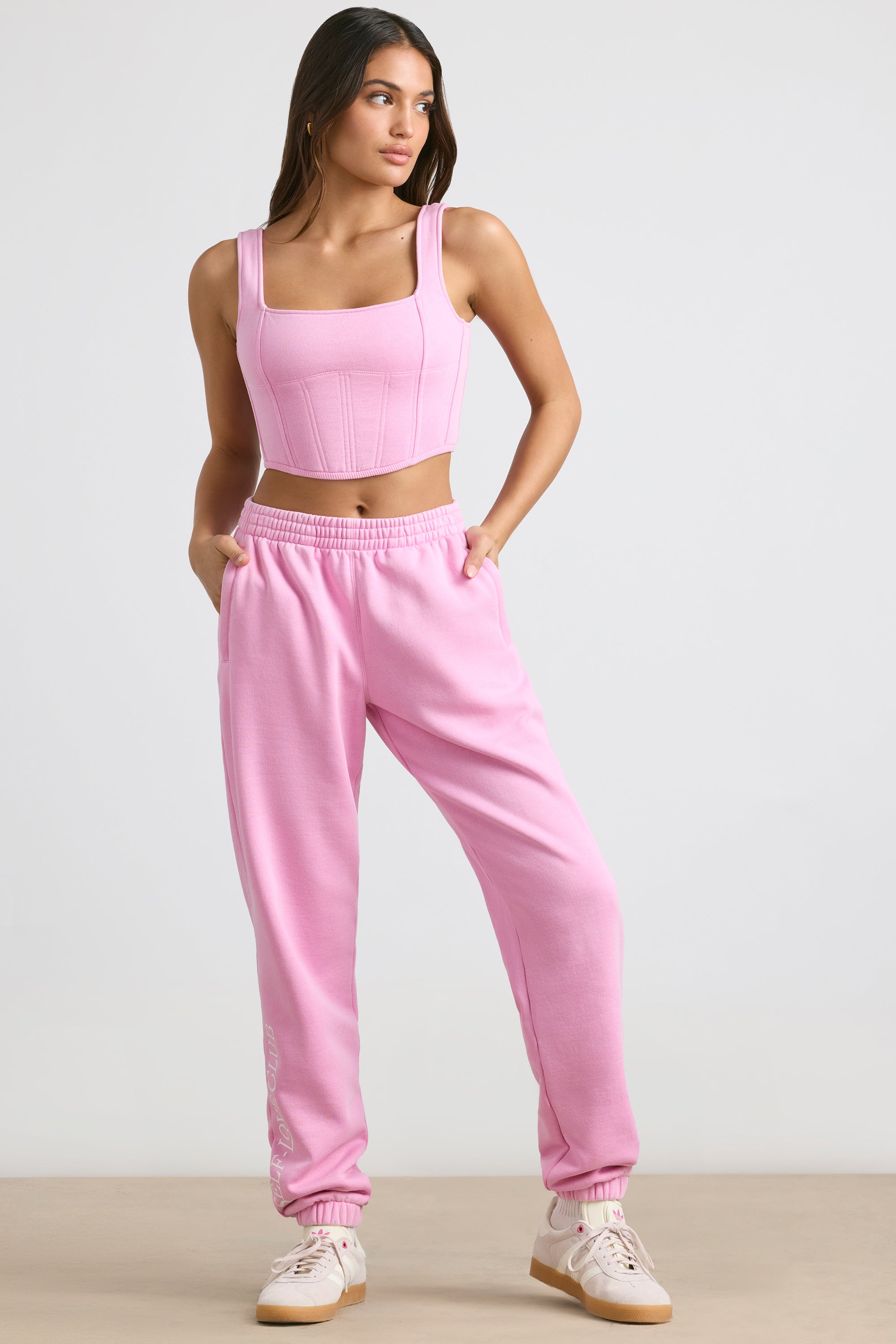 Joggers oversized em rosa chiclete