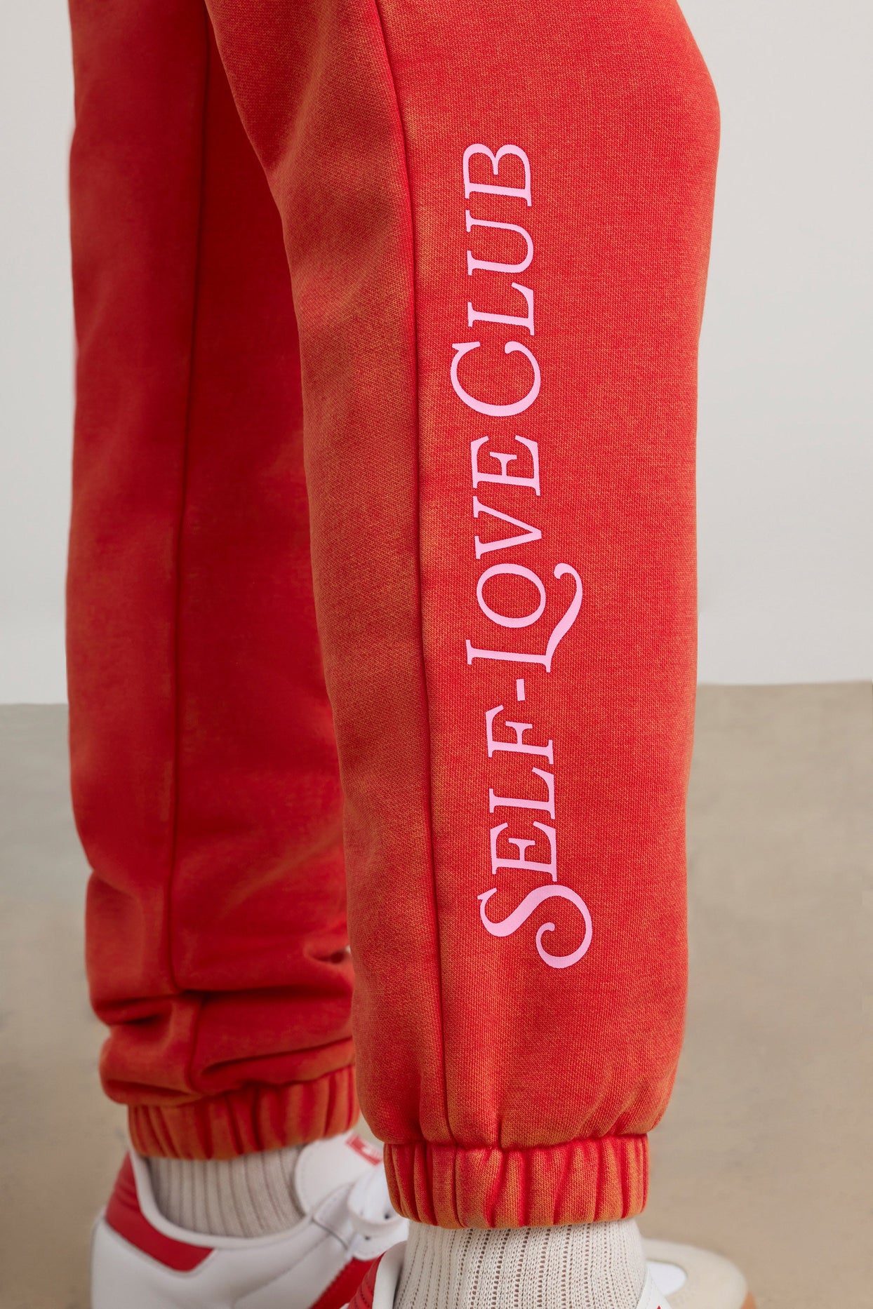Oversized Joggers in Red
