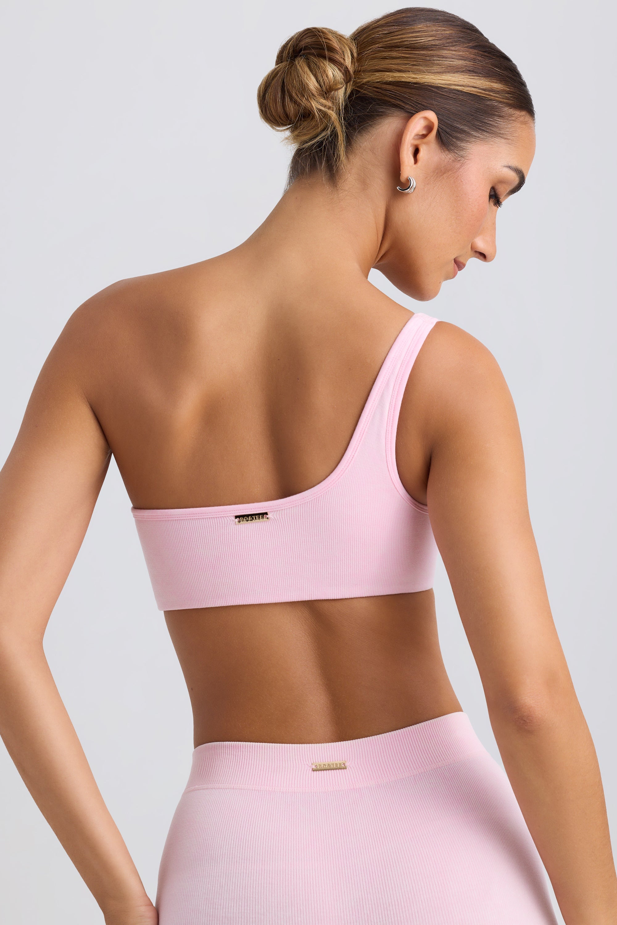 One-Shoulder Sports Bra in Washed Ice Pink