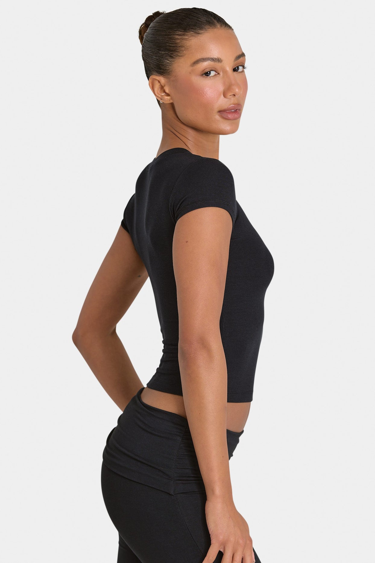 ButterCloud™ T-Shirt in Black - 4