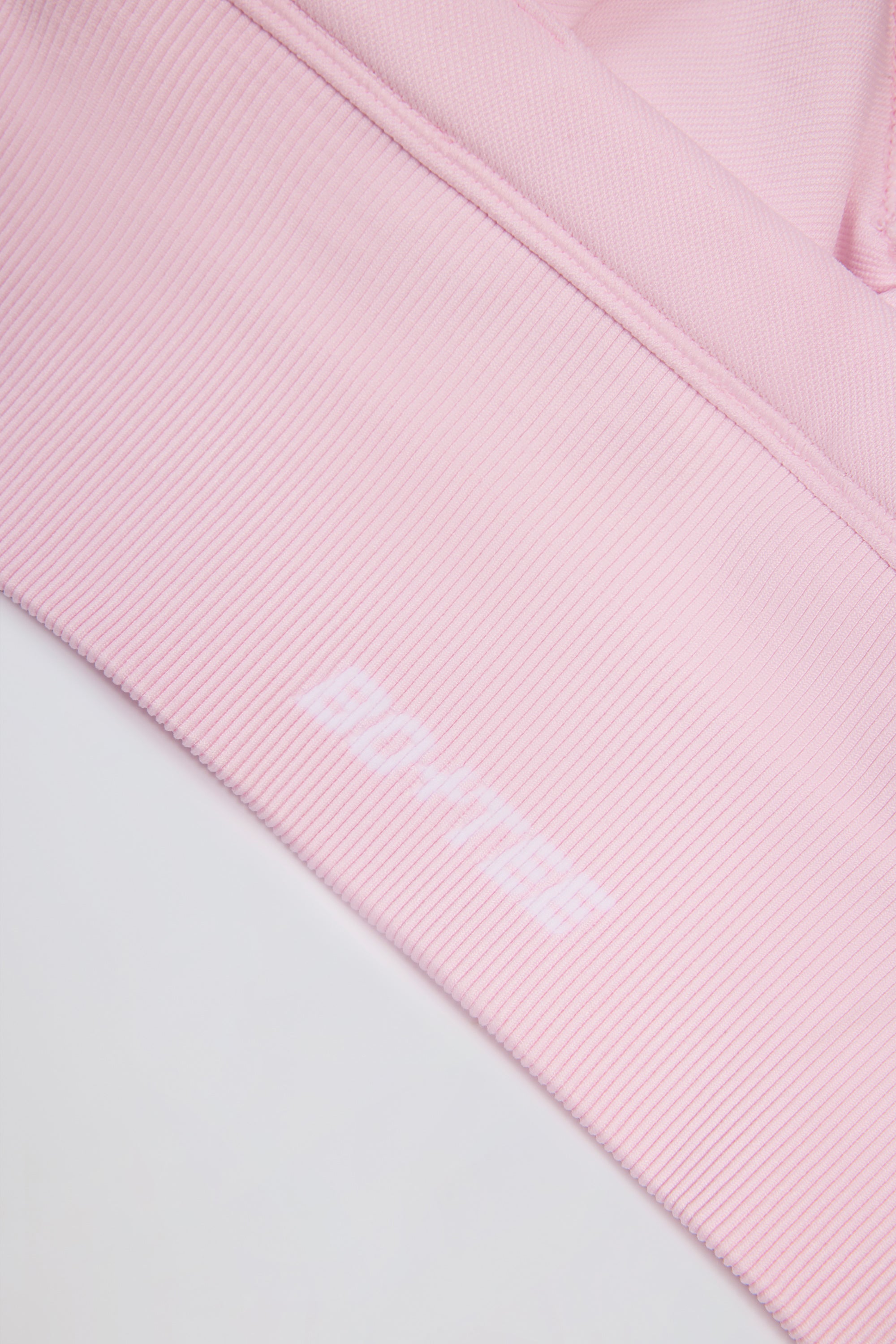 Super Sculpt Seamless Crossback Sports Bra in Soft Pink