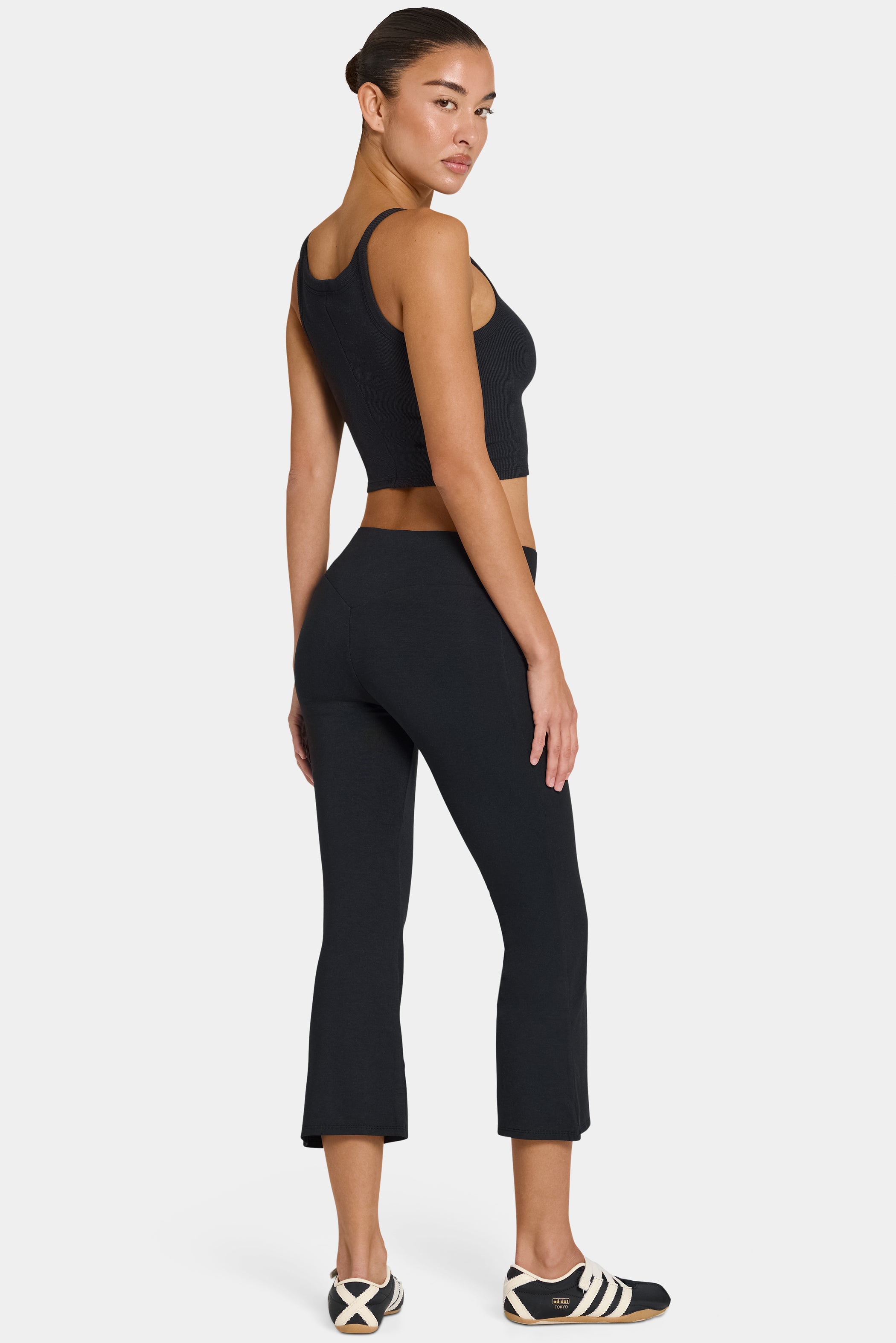 ButterCloud™ Flared Capri Leggings in Black