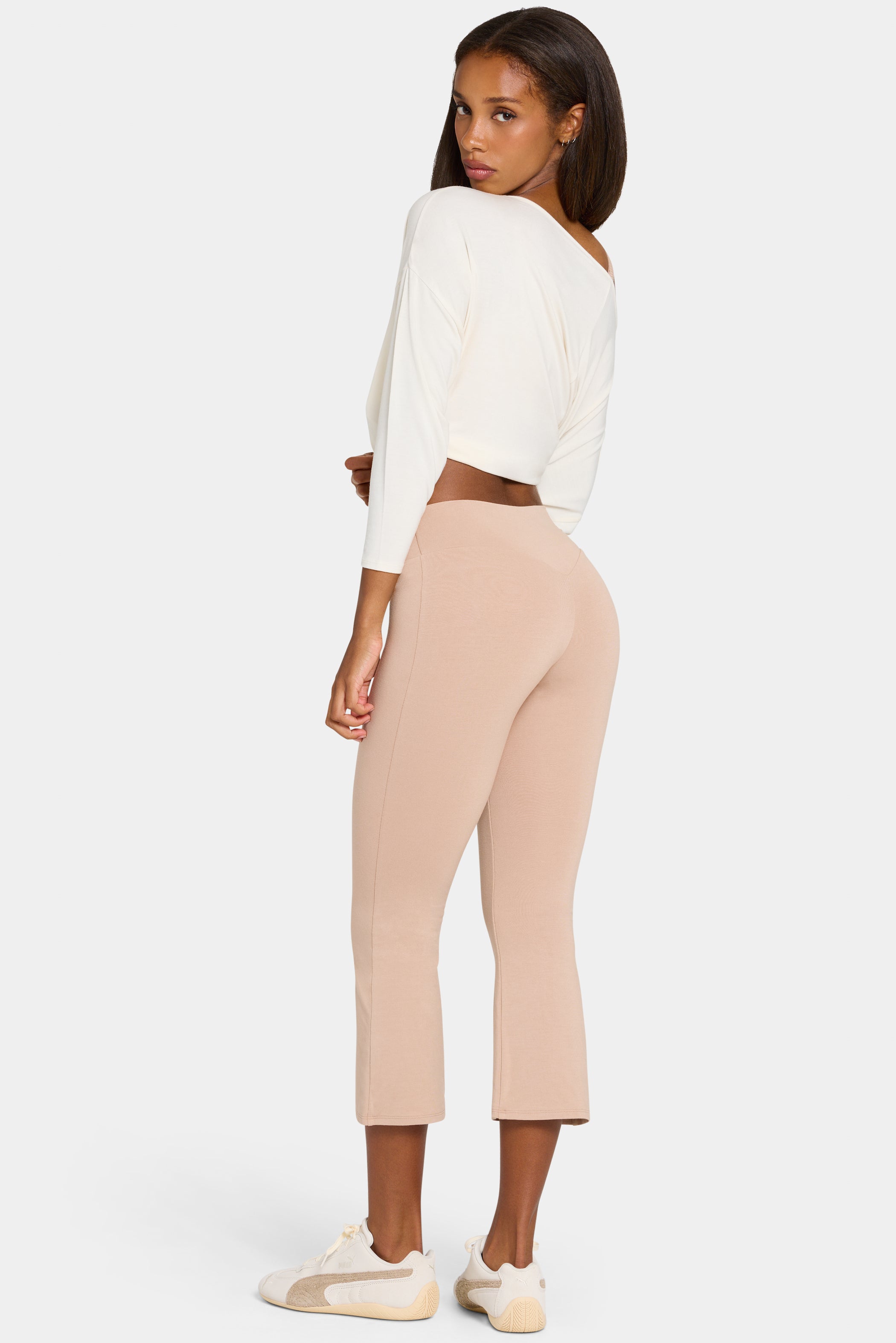 ButterCloud™ Flared Capri Leggings in Oatmeal