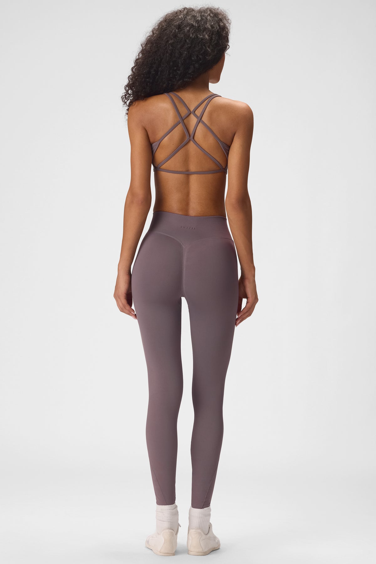 Seamless Full-Length Leggings in Stone
