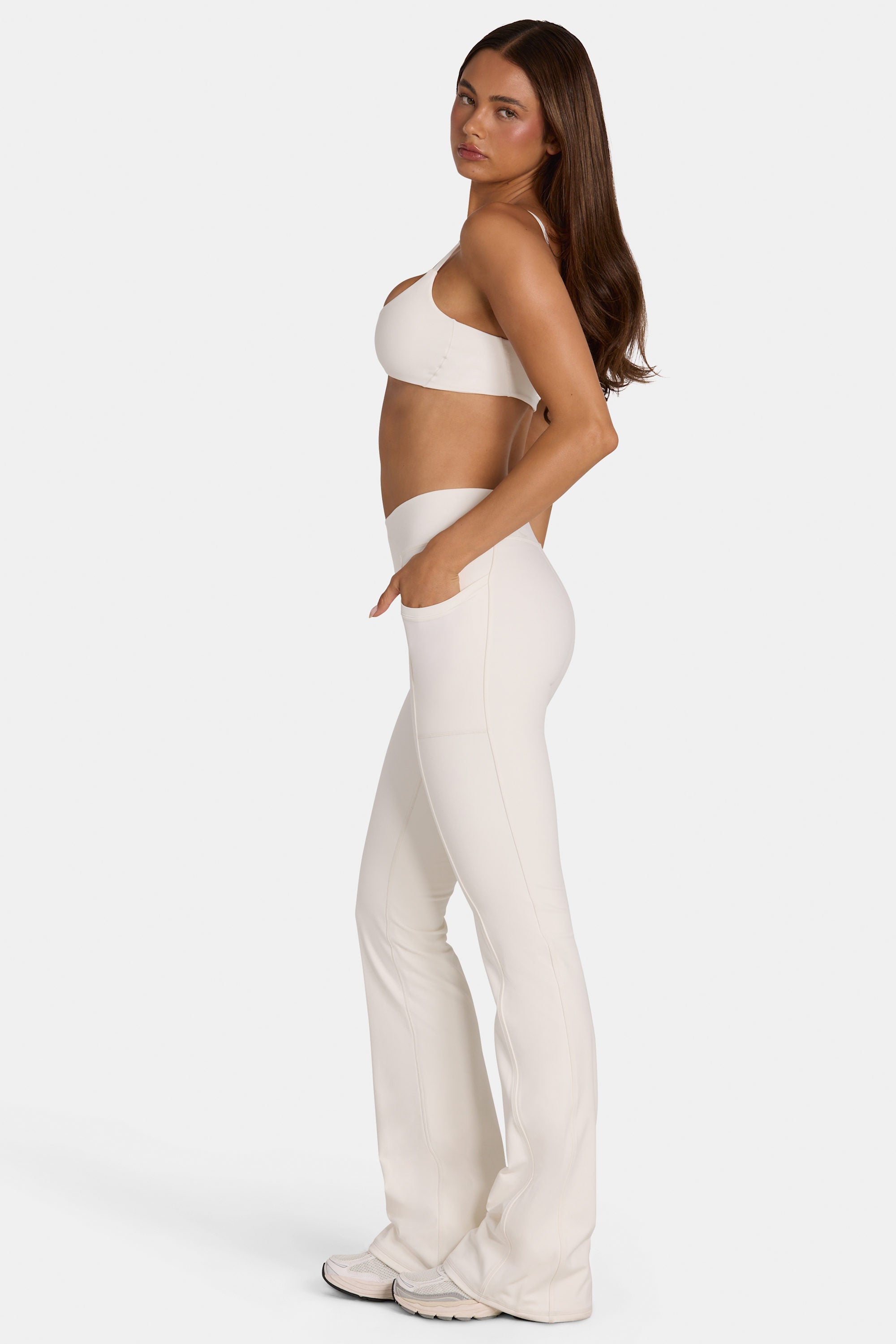Soft Active V-Waist Flared Leggings in Coconut