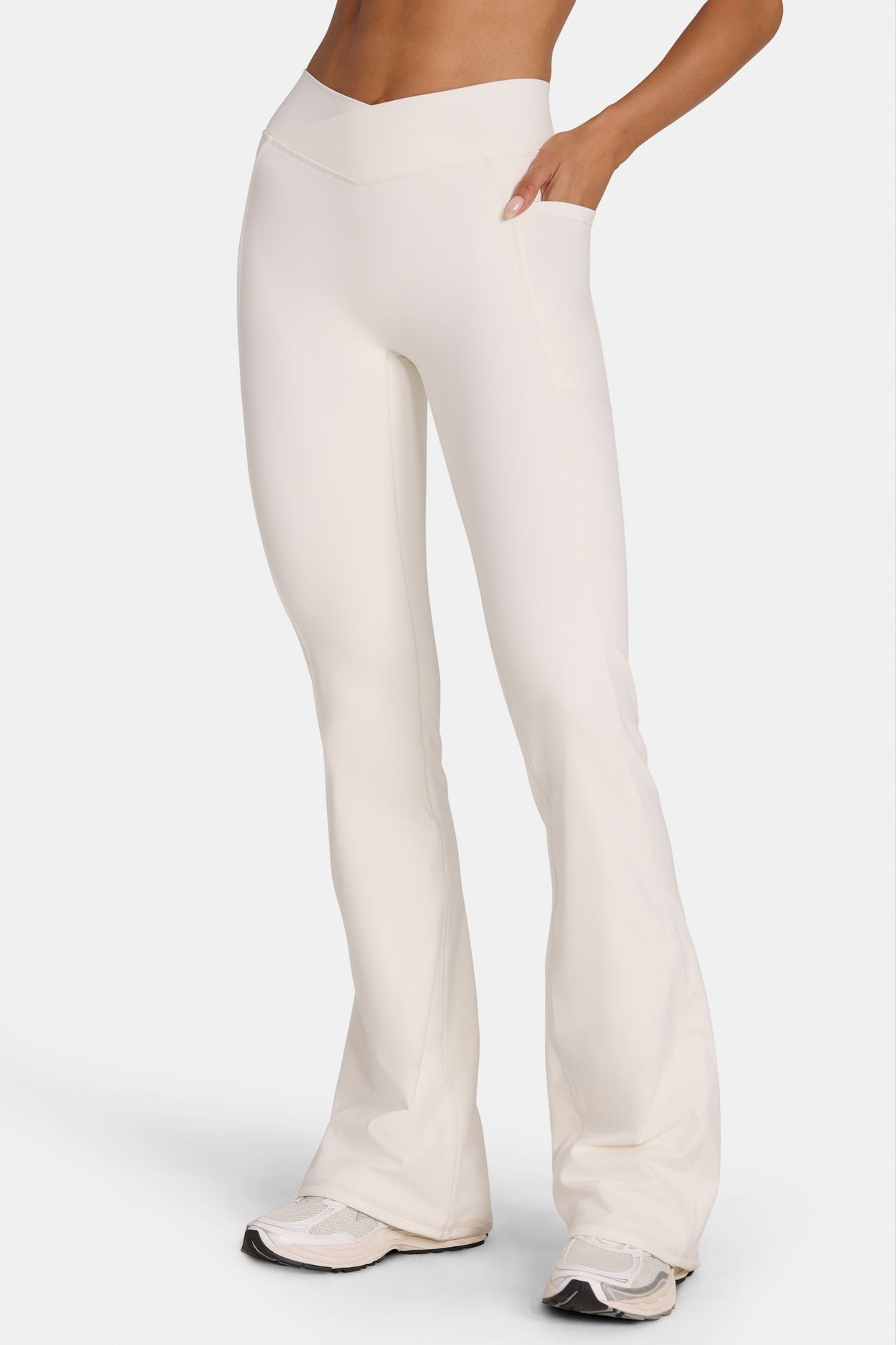 Soft Active V-Waist Flared Leggings in Coconut - 4