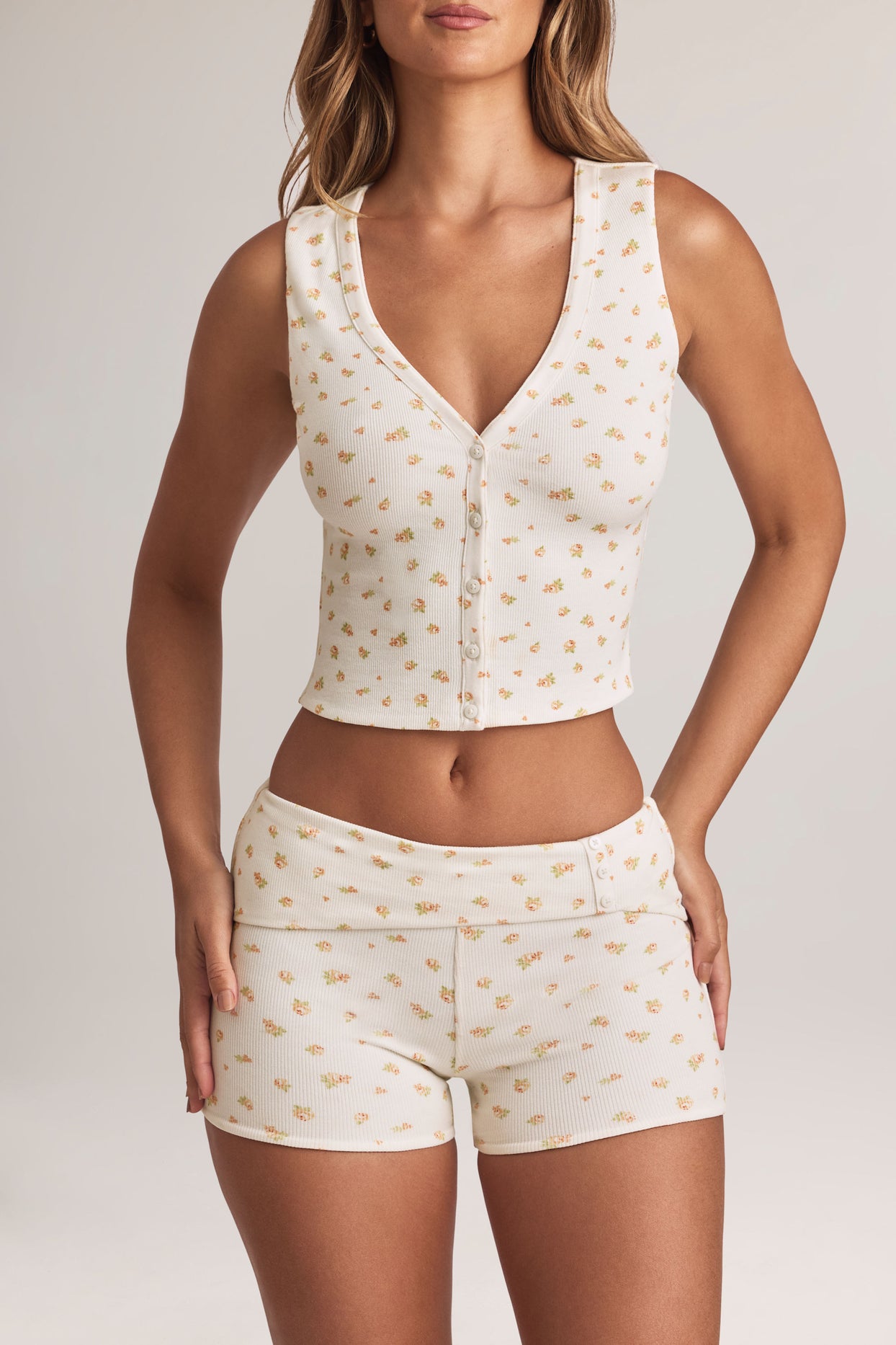 Modal Foldover Mid-Rise Shorts in Floral Print - 6