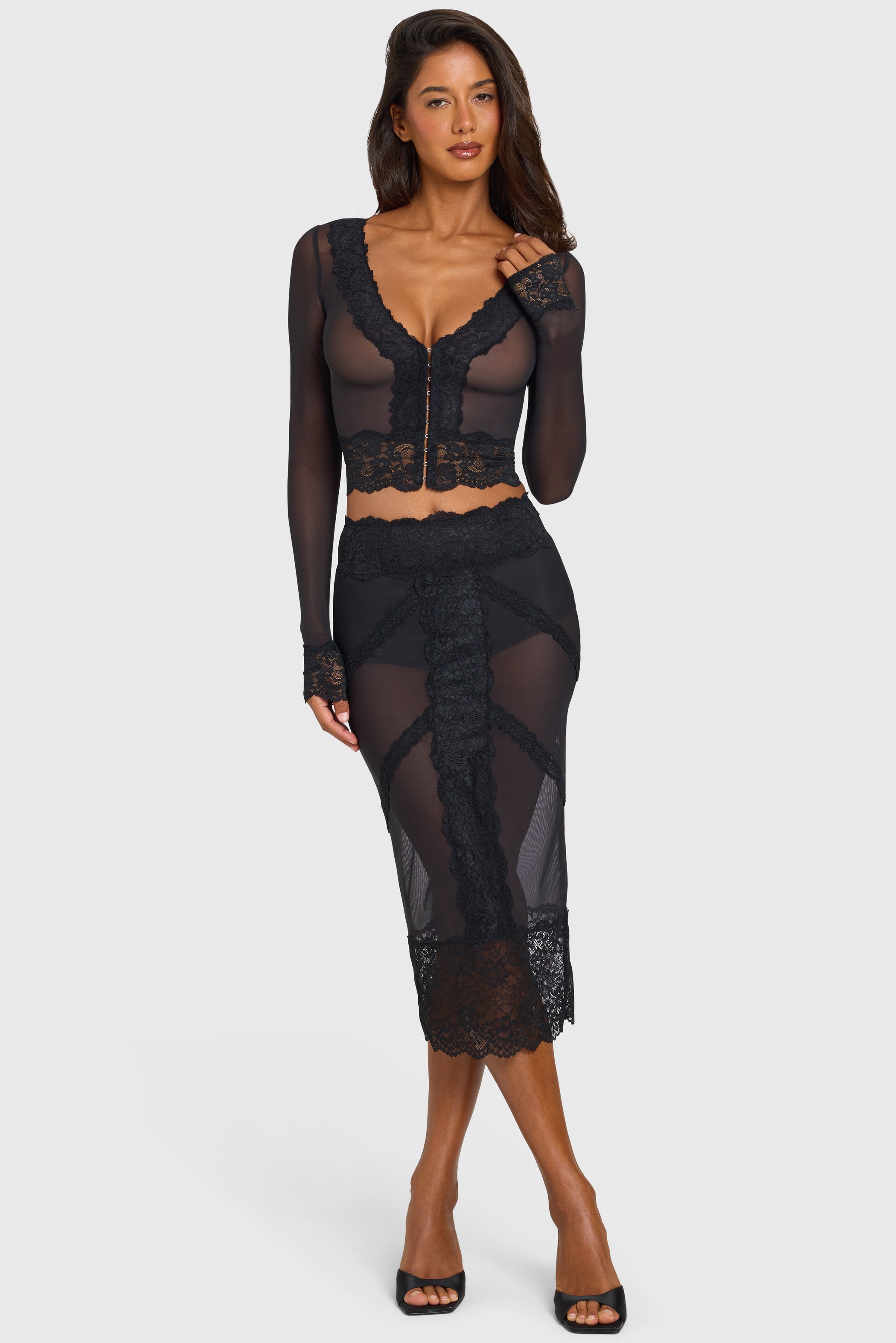 Placed Lace-Trim Cropped Cardigan in Black