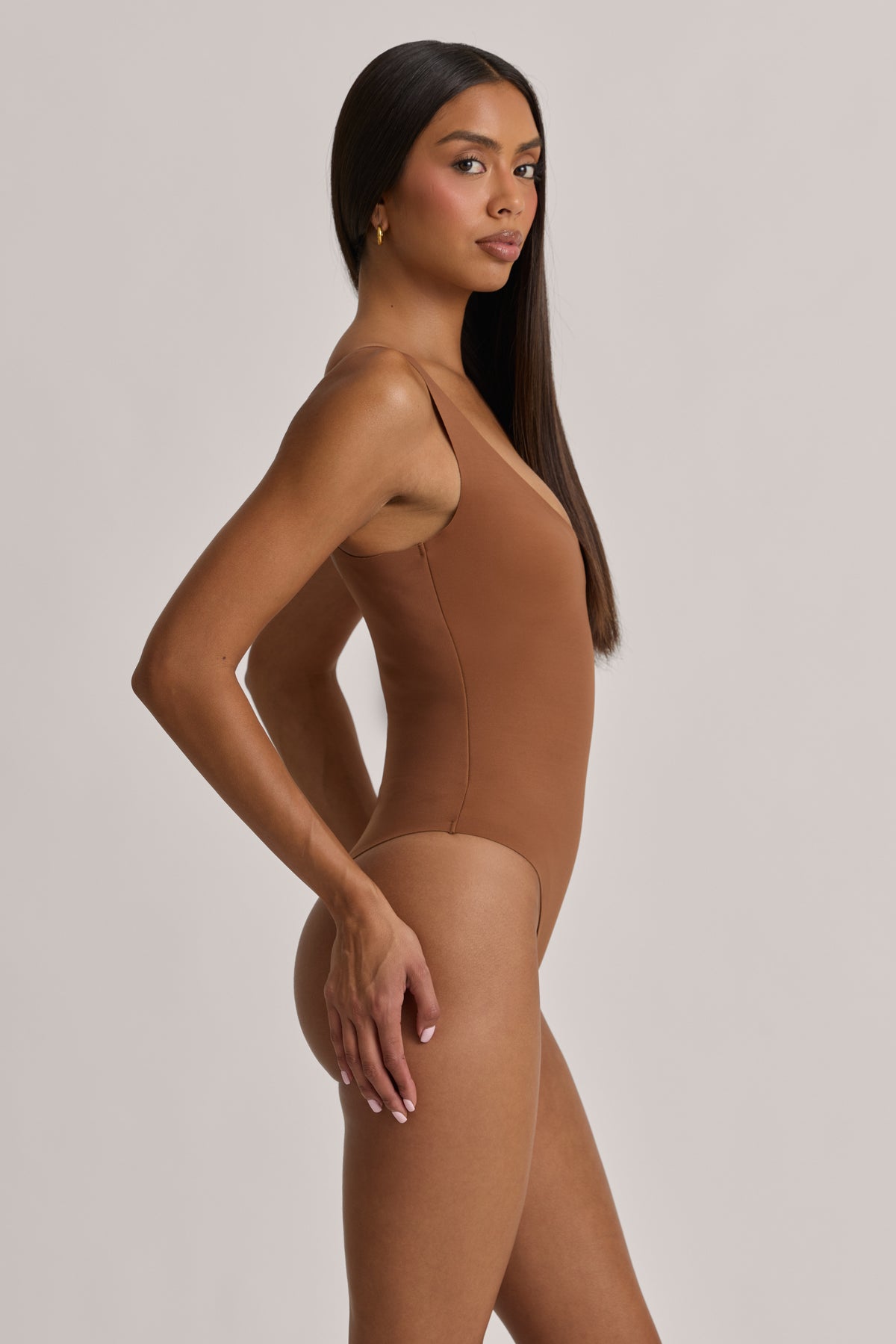 Scoop-Neck Cheeky Bodysuit in Almond
