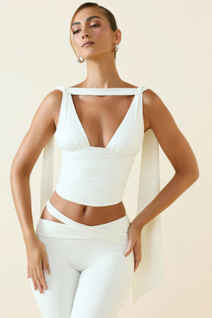 Oh Polly's Priscilla wearing the Sarai Crop Top in Vanilla Jersey fabric perfect for summer brunches