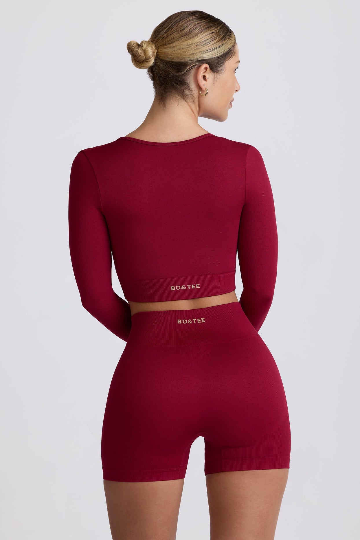 Super Sculpt Seamless Long-Sleeve Crop Top in Burgundy - 3