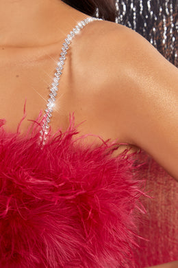 Top corto de satén con adornos de plumas en rosa intenso de Bring The Party