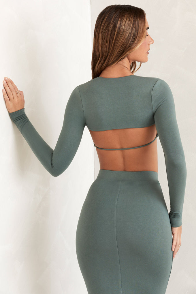 Cut Out Back Long Sleeve Crop Top in Green
