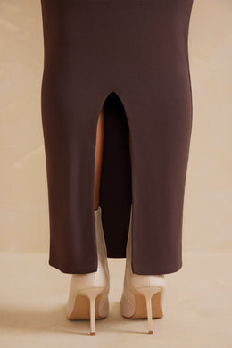 Falda larga ajustada de talle bajo en color chocolate