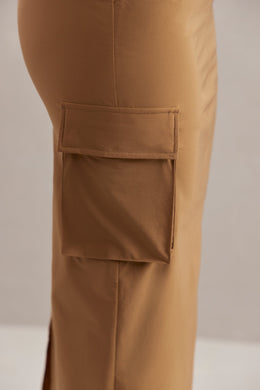 Falda larga tipo cargo en color canela