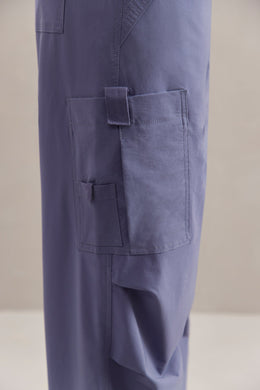 Pantalones cargo altos de pernera ancha en azul polvoriento