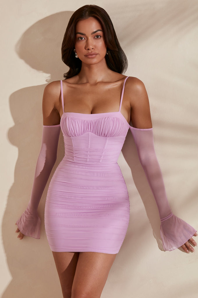 Mini vestido ombro a ombro em rosa