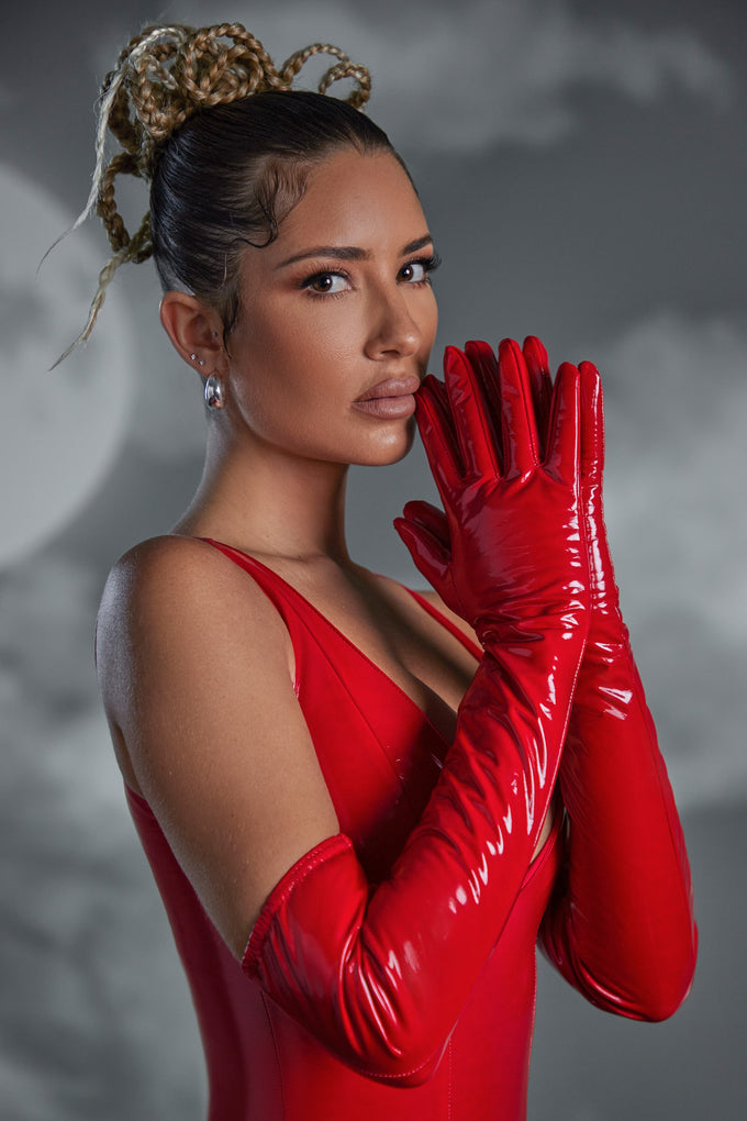 Guantes de ópera de vinilo cosidos a mano en rojo